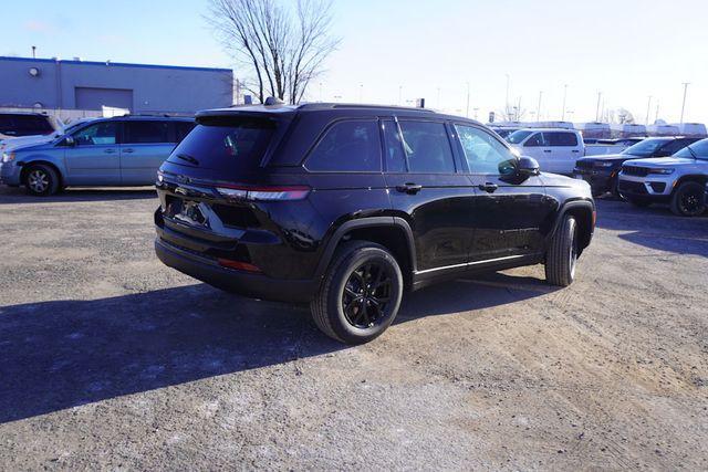 new 2025 Jeep Grand Cherokee car, priced at $40,572