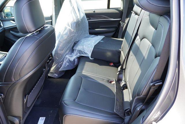 new 2025 Jeep Grand Cherokee car, priced at $45,766