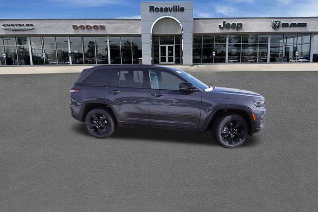 new 2025 Jeep Grand Cherokee car, priced at $43,820