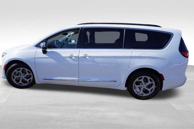 used 2023 Chrysler Pacifica car, priced at $28,979