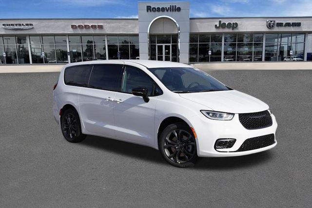 new 2026 Chrysler Pacifica car, priced at $43,766