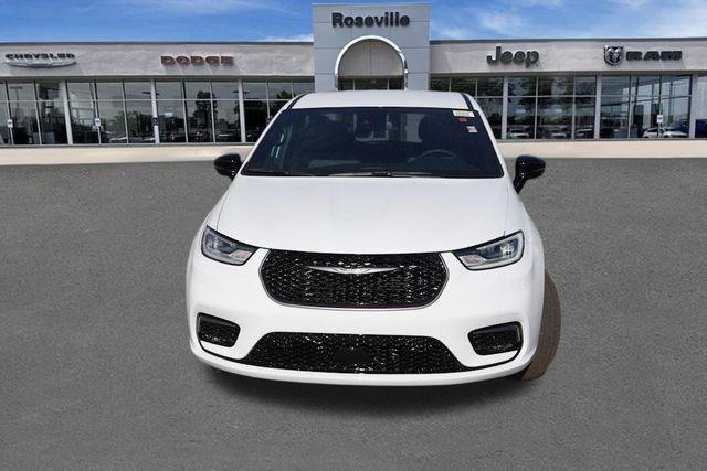 new 2026 Chrysler Pacifica car, priced at $43,766