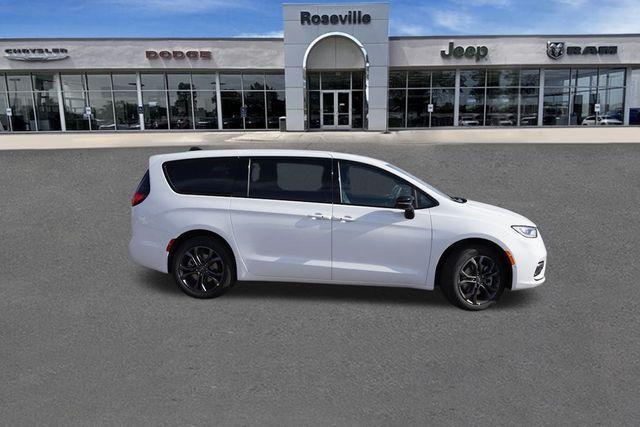 new 2026 Chrysler Pacifica car, priced at $43,766