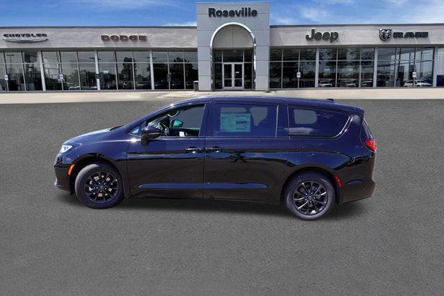 new 2025 Chrysler Pacifica car, priced at $39,132
