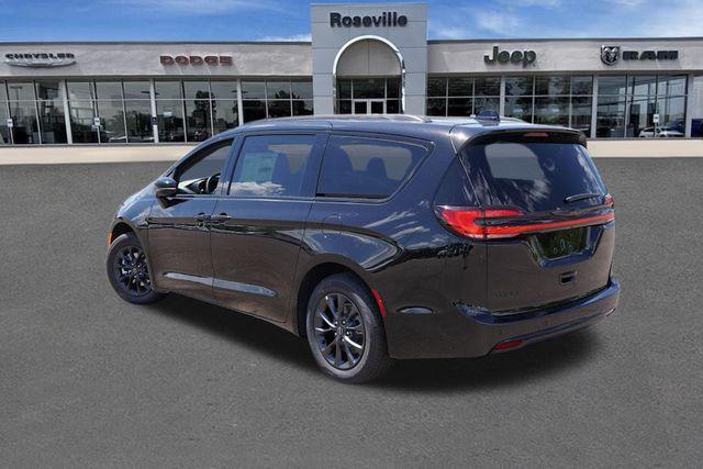 new 2025 Chrysler Pacifica car, priced at $39,132