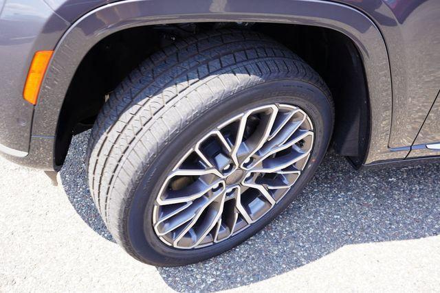 new 2025 Jeep Grand Cherokee L car, priced at $65,097