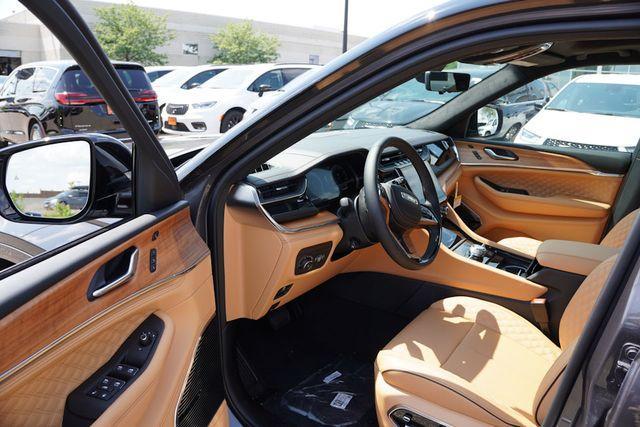 new 2025 Jeep Grand Cherokee L car, priced at $65,097