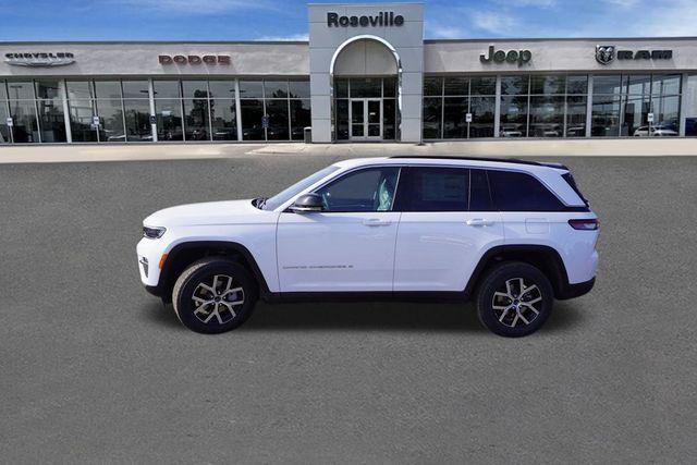 new 2025 Jeep Grand Cherokee car, priced at $40,243