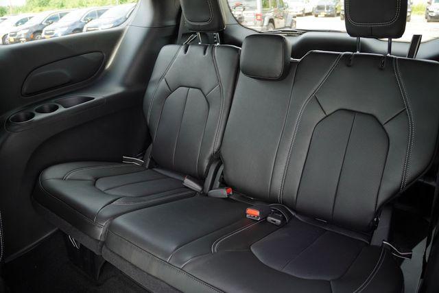 new 2025 Chrysler Pacifica car, priced at $41,831