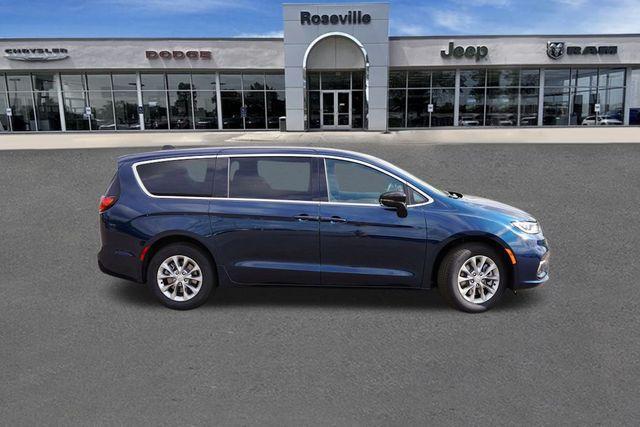 new 2025 Chrysler Pacifica car, priced at $41,831
