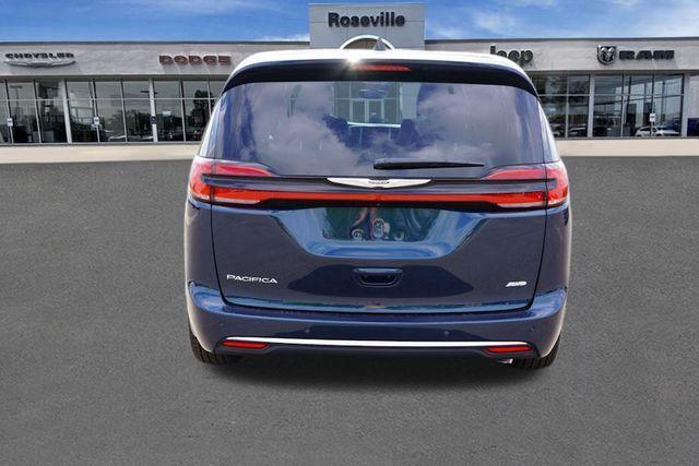 new 2025 Chrysler Pacifica car, priced at $41,831