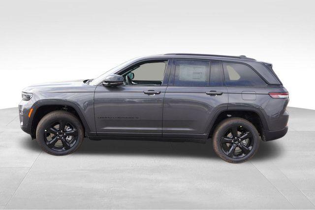new 2025 Jeep Grand Cherokee car, priced at $46,808
