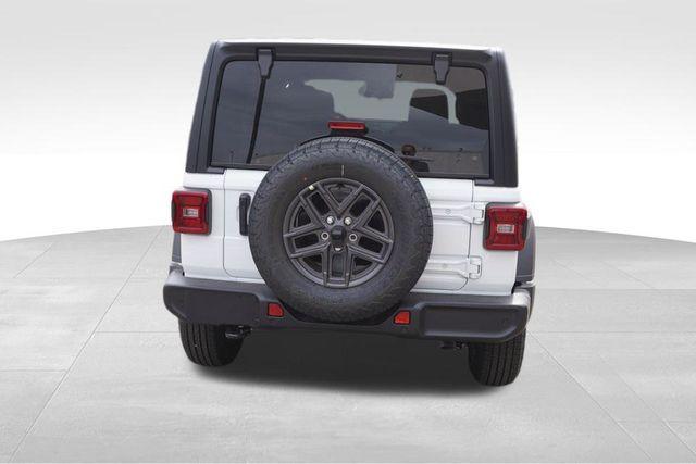 new 2025 Jeep Wrangler car, priced at $41,682