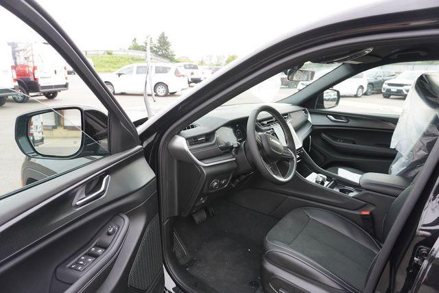 new 2025 Jeep Grand Cherokee L car, priced at $42,763