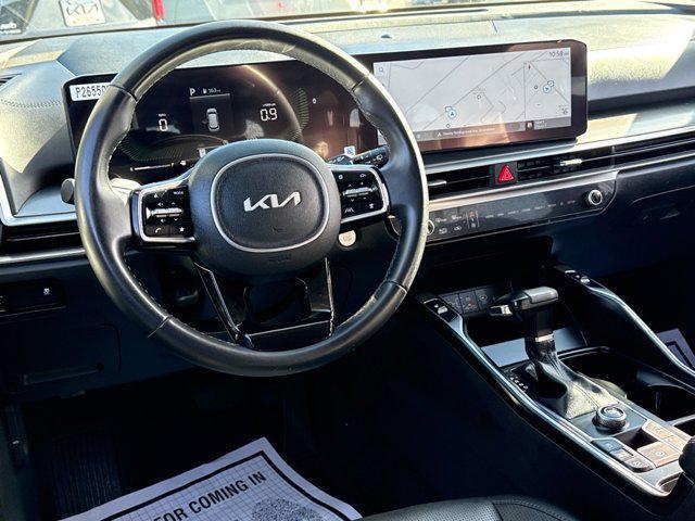 used 2025 Kia Sorento car, priced at $25,910