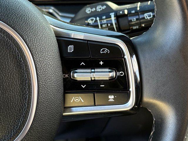 used 2025 Kia Sorento car, priced at $25,910