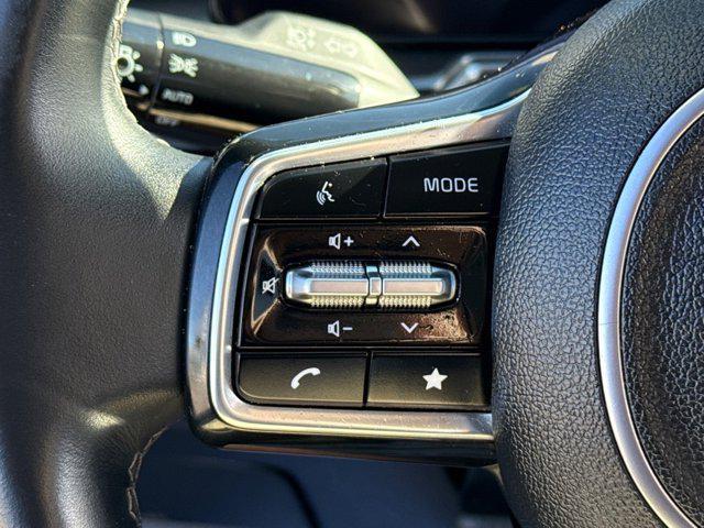 used 2025 Kia Sorento car, priced at $25,910