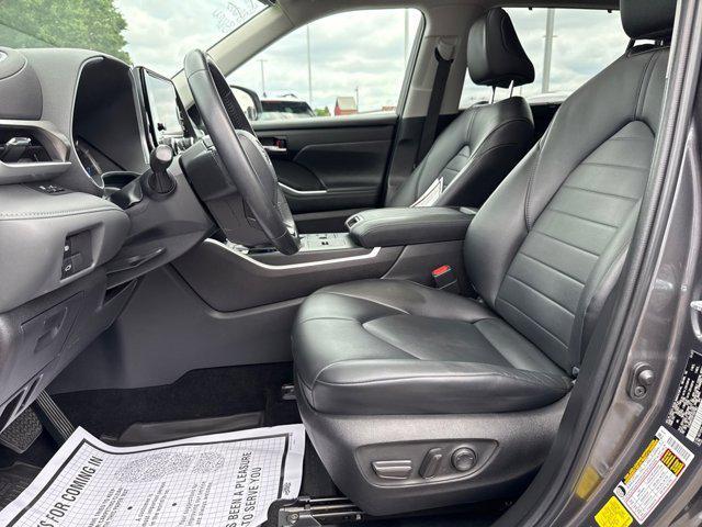 used 2023 Toyota Highlander Hybrid car, priced at $36,800