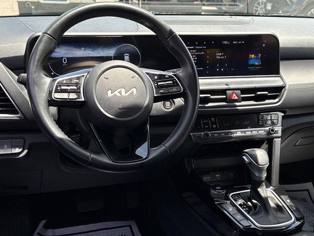 used 2024 Kia Seltos car, priced at $23,250
