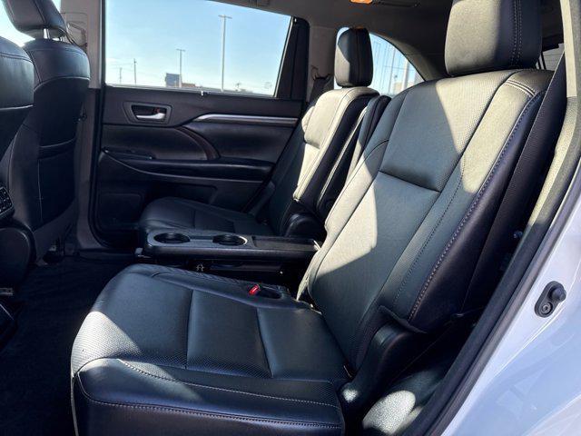 used 2018 Toyota Highlander car, priced at $28,500