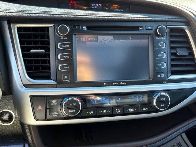 used 2018 Toyota Highlander car, priced at $28,500