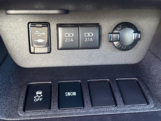 used 2018 Toyota Highlander car, priced at $28,500