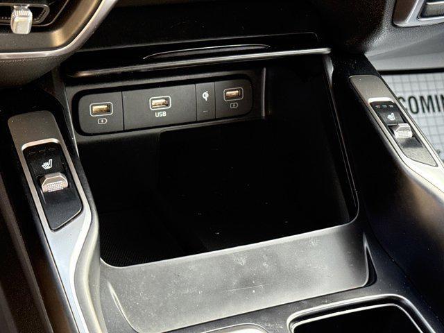 used 2023 Kia Sorento Hybrid car, priced at $28,500