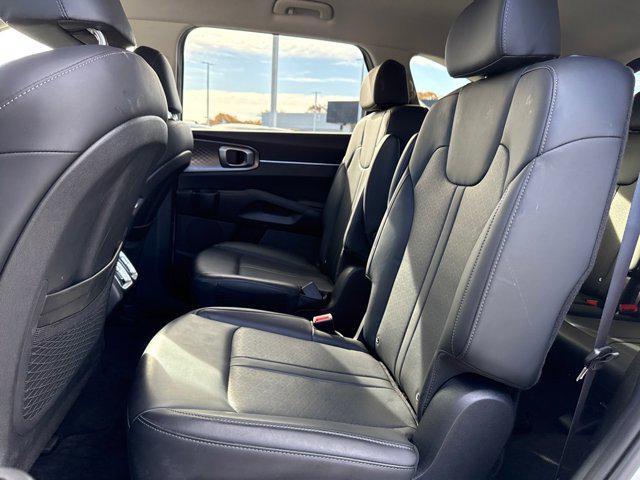 used 2023 Kia Sorento Hybrid car, priced at $28,500