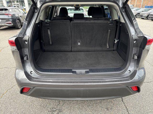 used 2021 Toyota Highlander car, priced at $25,000