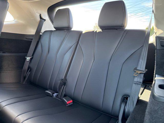 used 2023 Acura MDX car, priced at $40,500