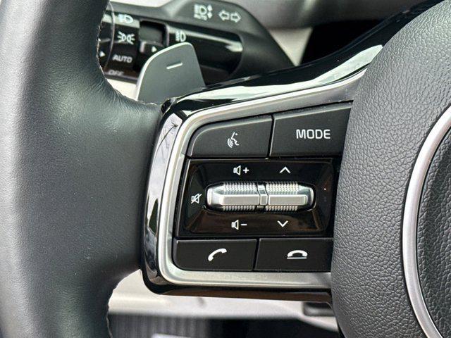 used 2023 Kia Sorento Hybrid car, priced at $32,000