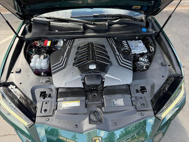 used 2022 Lamborghini Urus car, priced at $207,859