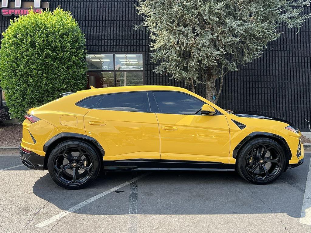 used 2020 Lamborghini Urus car, priced at $159,985