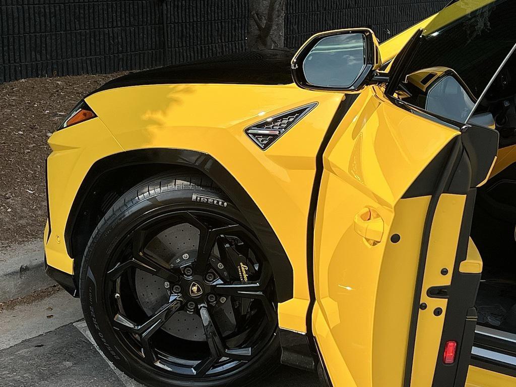 used 2020 Lamborghini Urus car, priced at $159,985