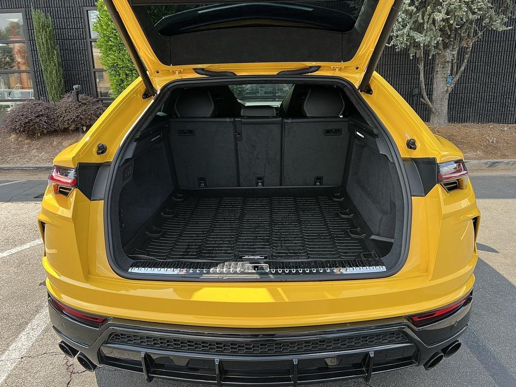 used 2020 Lamborghini Urus car, priced at $159,985