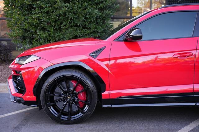 used 2022 Lamborghini Urus car, priced at $199,895