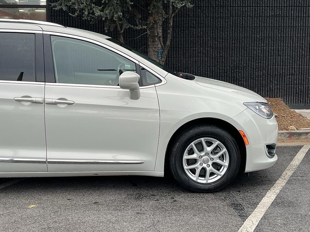 used 2020 Chrysler Pacifica car, priced at $25,895