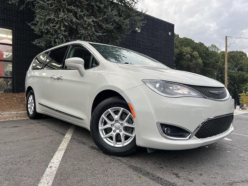 used 2020 Chrysler Pacifica car, priced at $25,895