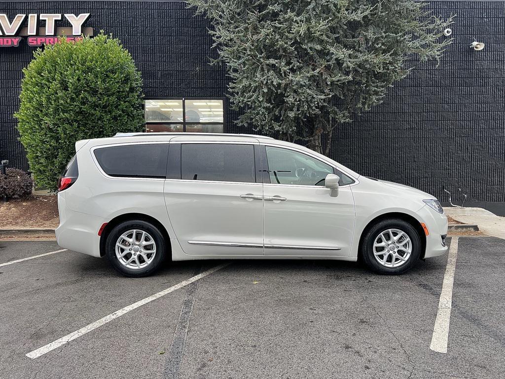 used 2020 Chrysler Pacifica car, priced at $25,895