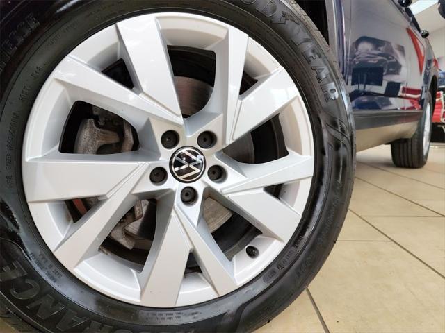used 2020 Volkswagen Atlas Cross Sport car, priced at $23,595