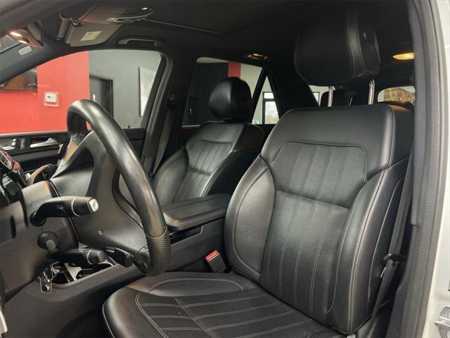 used 2019 Mercedes-Benz GLE 400 car, priced at $28,985