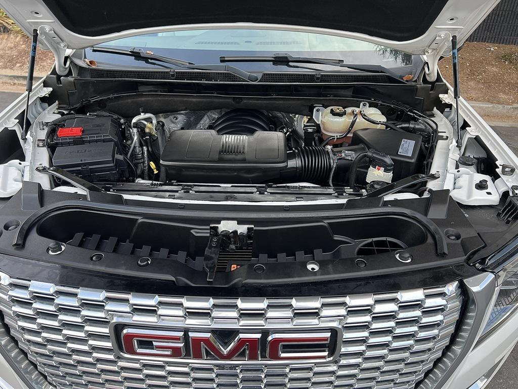 used 2021 GMC Yukon car, priced at $45,895