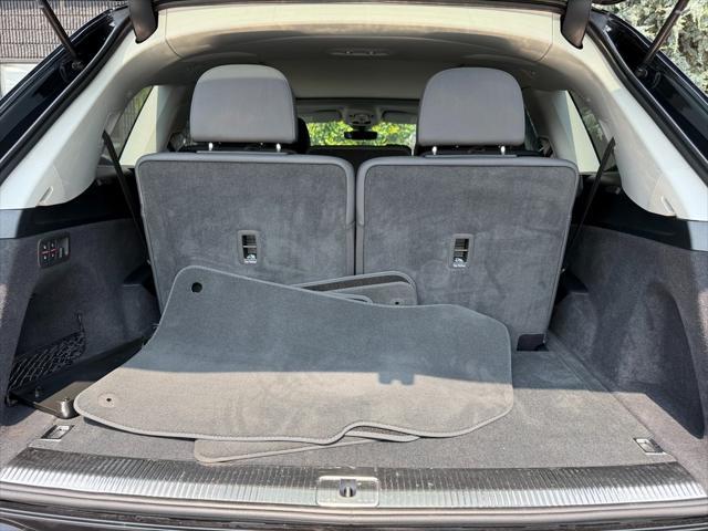 used 2024 Audi Q7 car, priced at $44,985