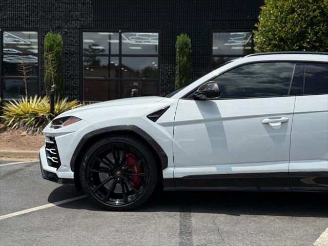 used 2019 Lamborghini Urus car, priced at $167,985