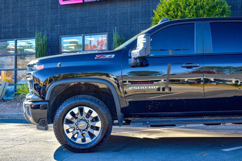 used 2024 Chevrolet Silverado 2500 car, priced at $50,985