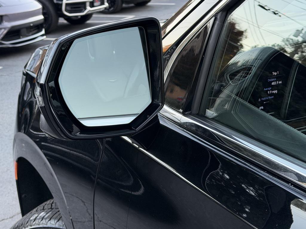 used 2022 Cadillac Escalade ESV car, priced at $56,985