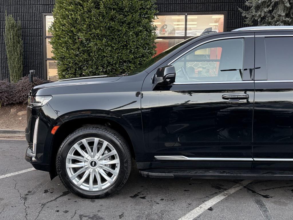 used 2022 Cadillac Escalade ESV car, priced at $56,985