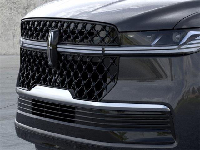 new 2025 Lincoln Navigator car, priced at $103,400