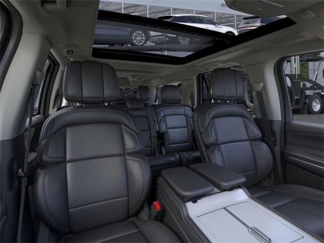 new 2025 Lincoln Navigator L car, priced at $105,540
