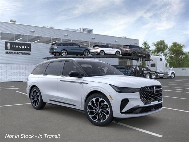 new 2025 Lincoln Nautilus car, priced at $60,445